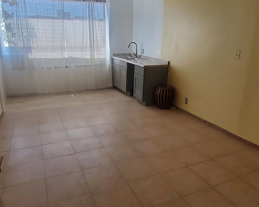 1st image of 1727 Santee St #B