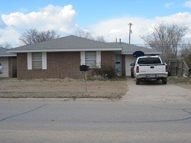 1st image of 915 W Waylon Jennings Blvd