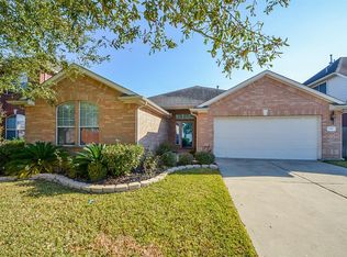 719 McIntosh Bend Dr, Stafford, TX 77477