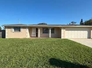 5221 Penguin Dr, Holiday, FL 34690