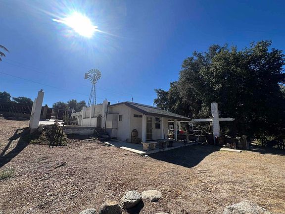 3rd image of 1350 Potrero Cir