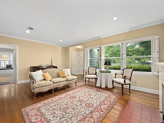 5th image of 1311 Kent Ln