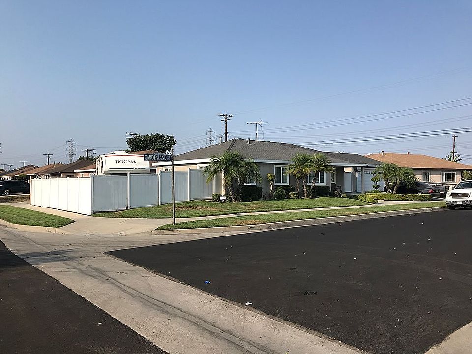 2nd image of 13704 Gardenland Ave