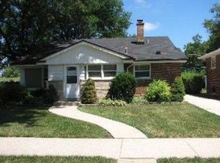 10658 Canterbury St, Westchester, IL 60154