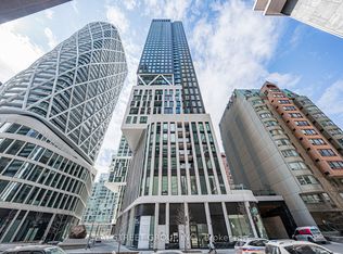 238 Simcoe St #606, Toronto, ON M5T 0E2
