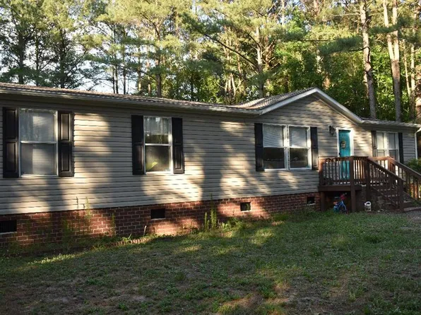 26049 Guy Place Rd, Courtland, VA 23837