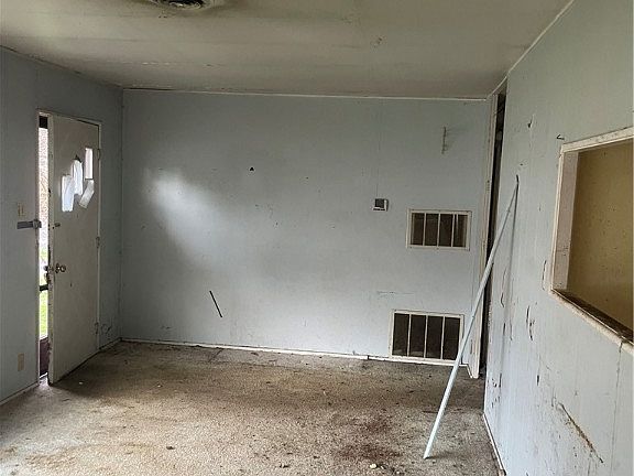 5th image of 1181 Grandview Ave