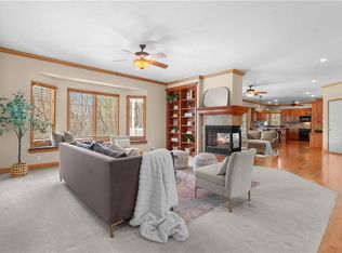 4203 SE Willow Ridge Ct, Blue Springs, MO 64014