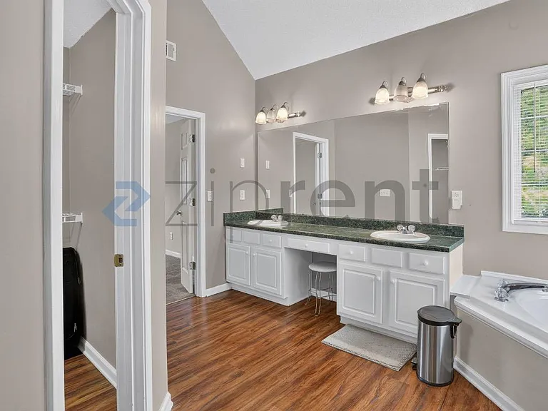19 Savannah Pl — Photo 28