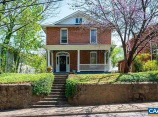206 10th St NW, Charlottesville, VA 22903