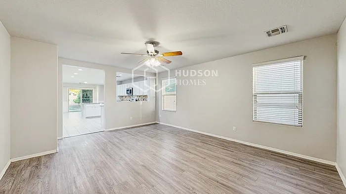 37978 N Beverly Ave — Photo 5