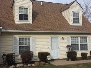 1281 W 70th St, Cleveland, OH 44102