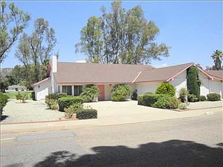 1st image of 1602 W Country Club Ln