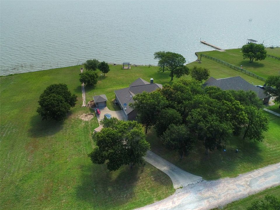 1st image of 413 Meandering Way