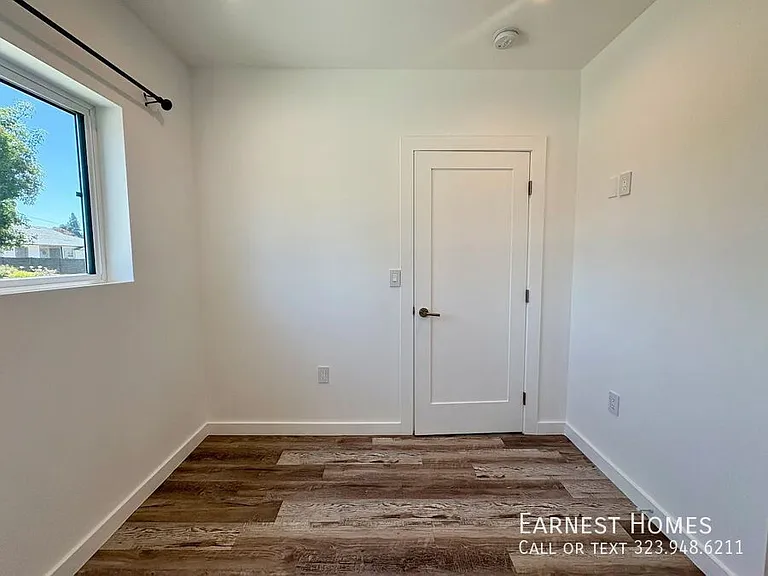8045 Darby Ave #3 — Photo 6