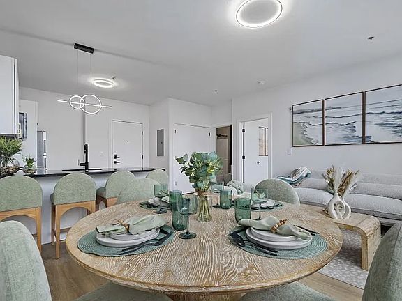 3rd image of 855 Main St #1013