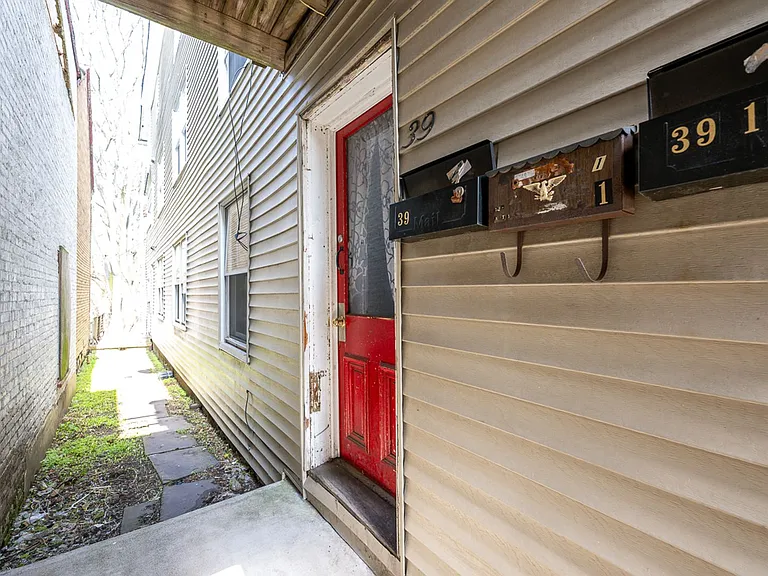 39-45 Catawissa Ave — Photo 10