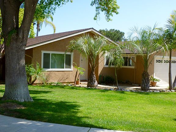 2nd image of 1461 Esperanza Way