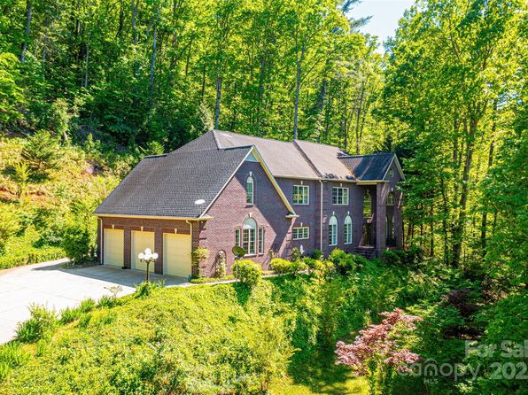 2983 Rockwood Dr, Lenoir, NC 28645