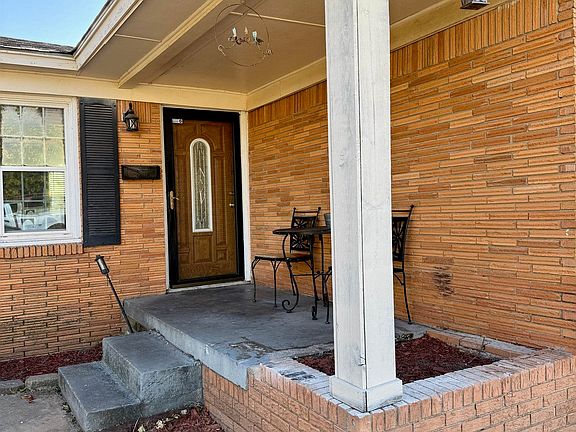 2nd image of 1902 W Randall Ave