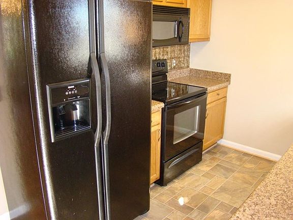 5th image of 108 Penwood Ln