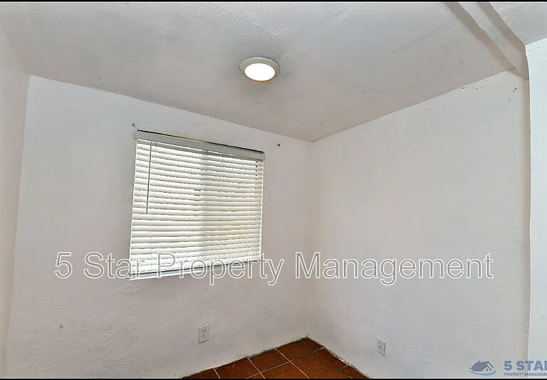 1910A Olive Ave — Photo 17