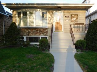 5639 N Melvina Ave, Chicago, IL 60646