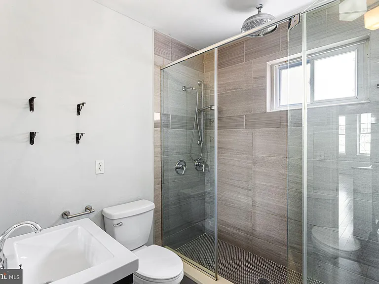 1240 Federal St — Photo 21