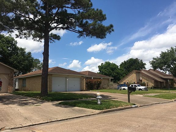 2nd image of 1402 Blue Diamond Dr