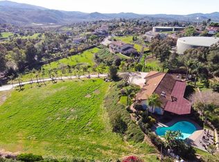 2741 Summit Dr, Escondido, CA 92025