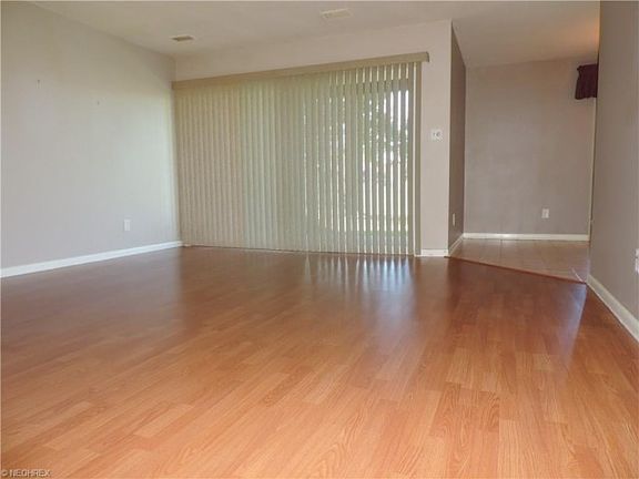 3rd image of 6320 Greenwood Pkwy APT 601