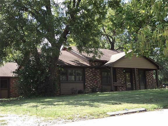 2nd image of 317 Martin Ave