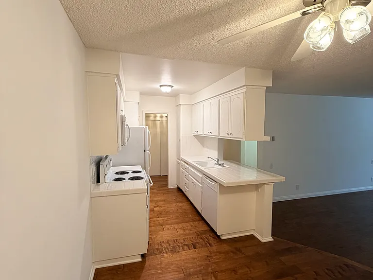 11935 Dorothy St #203 — Photo 22