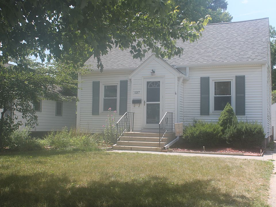 1st image of 1217 Curtiss Ave