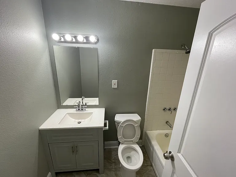 2764 Colony Ct — Photo 7