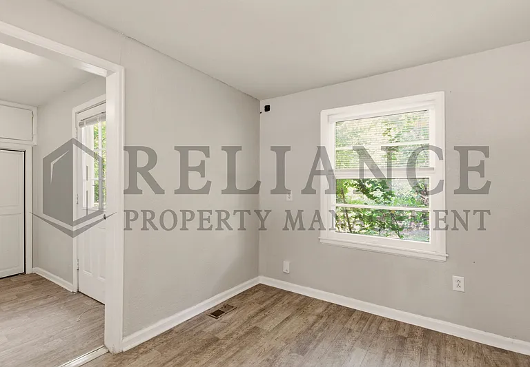 1126 S Silverdale Ct — Photo 22
