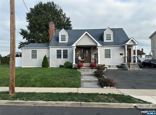 32 6th St, Wood Ridge, NJ 07075