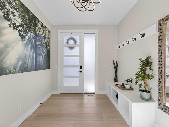 4th image of 30 S Silverstone Pl