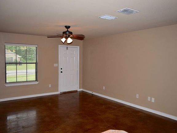 4th image of 13320 Country Meadow Ln