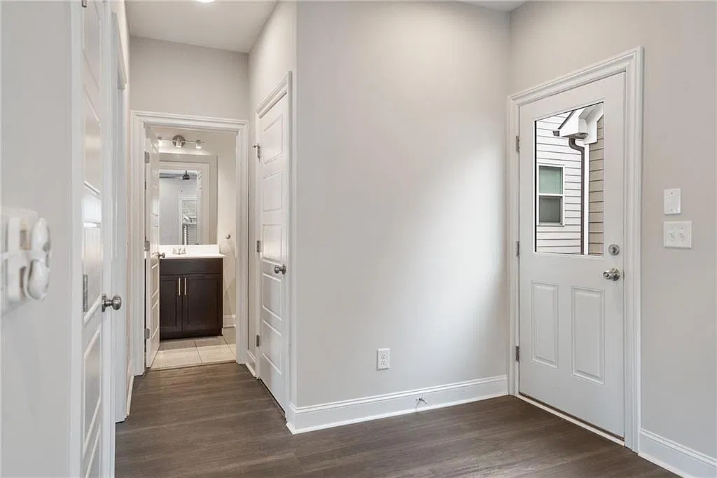 1 bed, 1.0 bath, 636 sqft, $2,000 — Photo 4