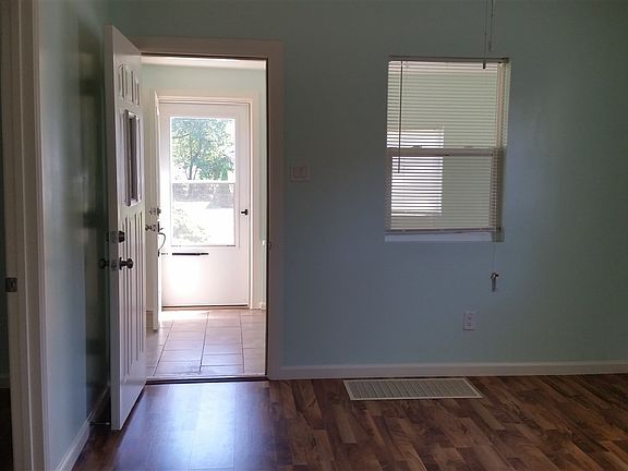 3rd image of 705 S 34th St