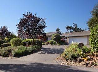 11 Oak Rd, Santa Cruz, CA 95060