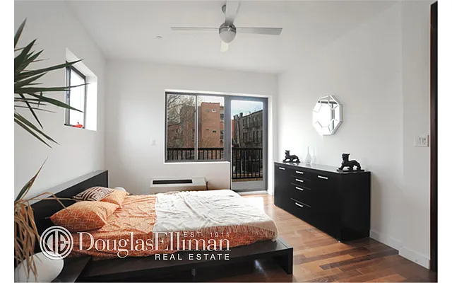 Sold by Douglas Elliman | media 14