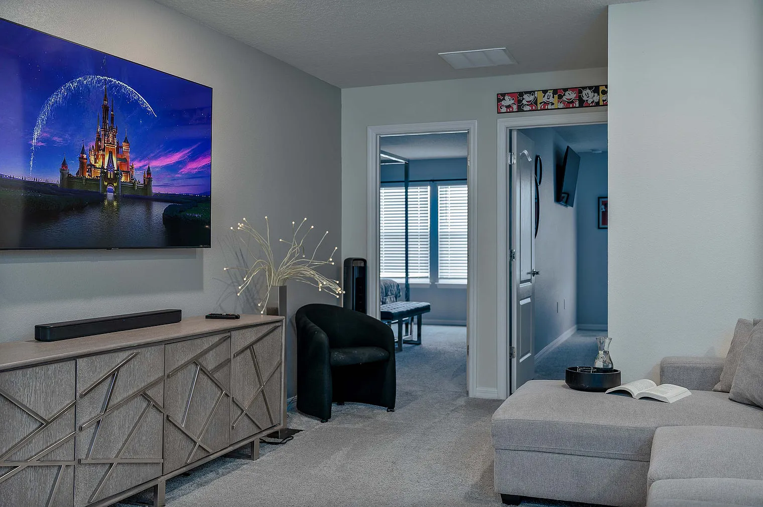 5 bed, 5.0 bath, 2529 sqft, $4,263 — Photo 1