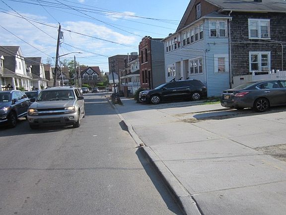 4th image of 1333 McBride St