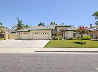 4207 Crystal Lake Dr, Bakersfield, CA 93313
