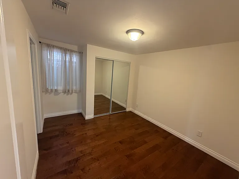 2847 Johnston St — Photo 8
