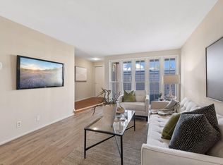 6433 Barrie Rd, Edina, MN 55435