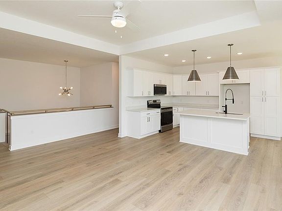 4th image of 221 12th Ct NW