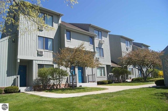 1st image of 5737 Hilltop Way #17
